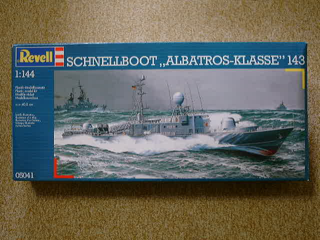 Kit Monogram 1/220 n° 15228 Sous-marin US  "USS LIONFISH" 